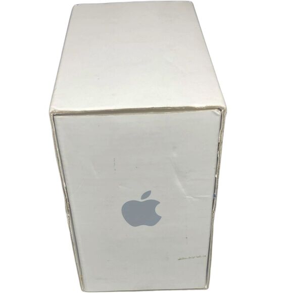 Apple TV 3rd Gen with BOX Digital HD Media Streamer 8GB Wi-Fi Black A1427 - Picture 8 of 10